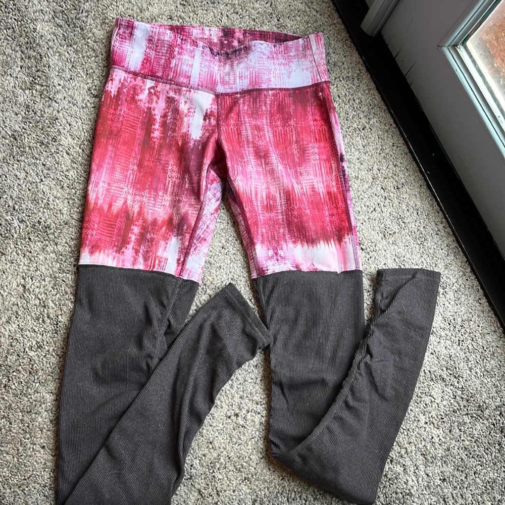 Alo yoga pink and gray pants